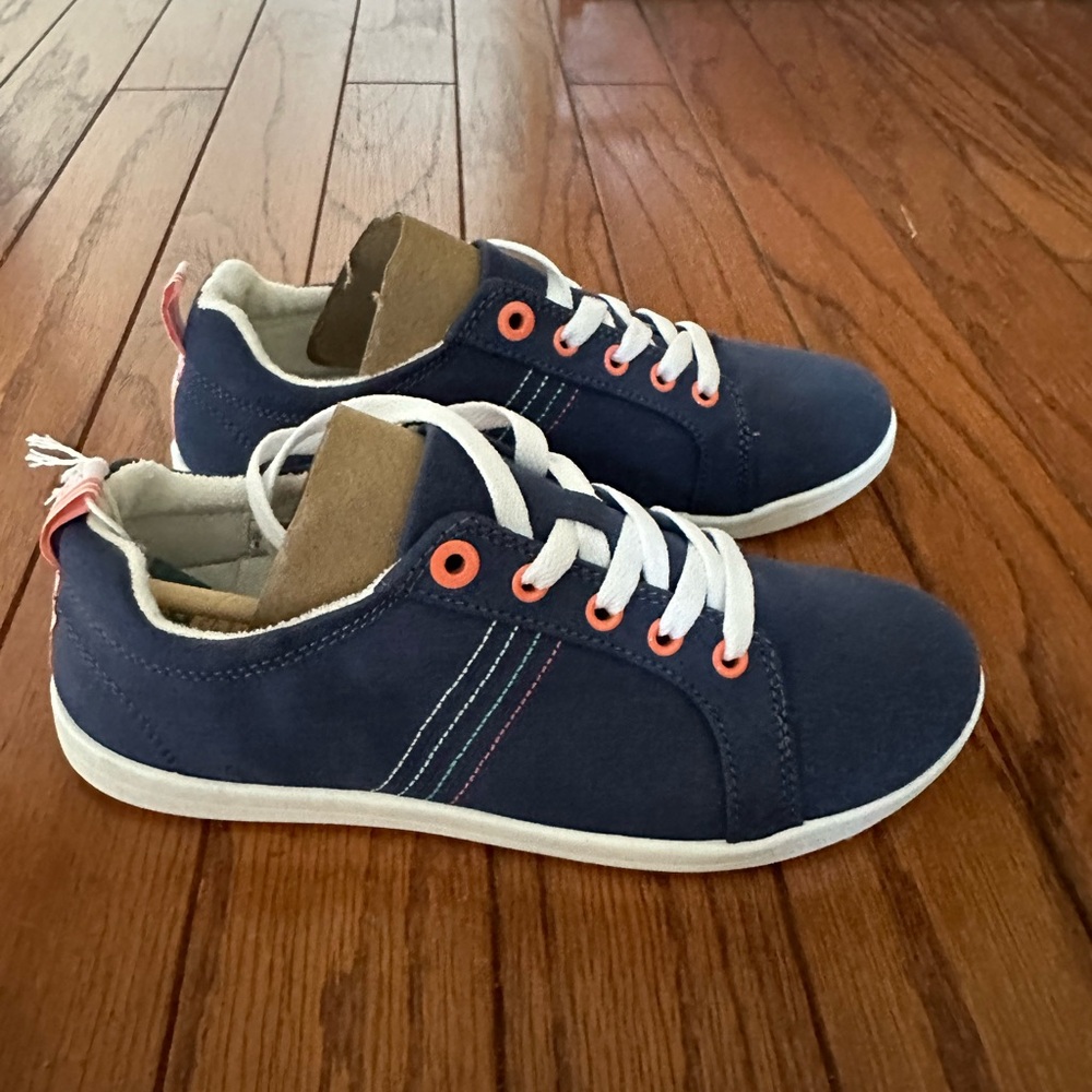 Brand new Vionic beach Stinson navy blue